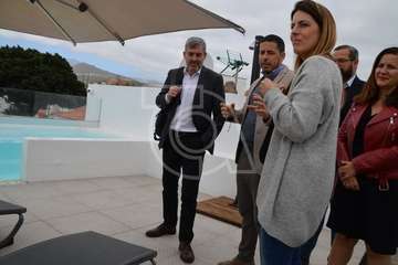 El senador nacionalista Fernando Clavijo durante la visita a Telde (Foto TA)